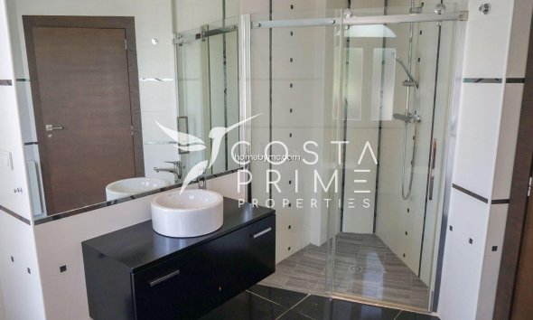 Újraértékesítés - Villa  - Alfas del Pí