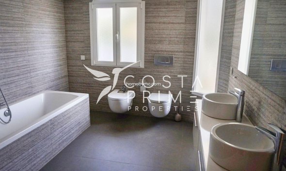 Újraértékesítés - Villa  - Alfas del Pí