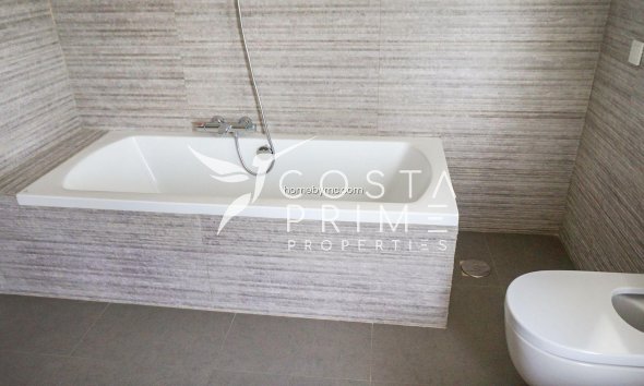 Újraértékesítés - Villa  - Alfas del Pí