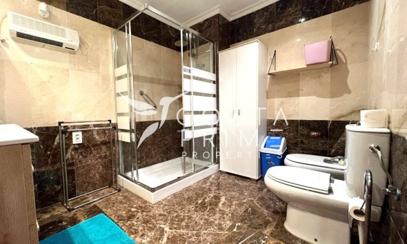 Wynajem długoterminowy - Mieszkanie w Bloku - Albir