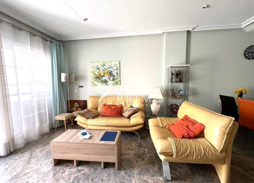 Wynajem długoterminowy - Mieszkanie w Bloku - Albir