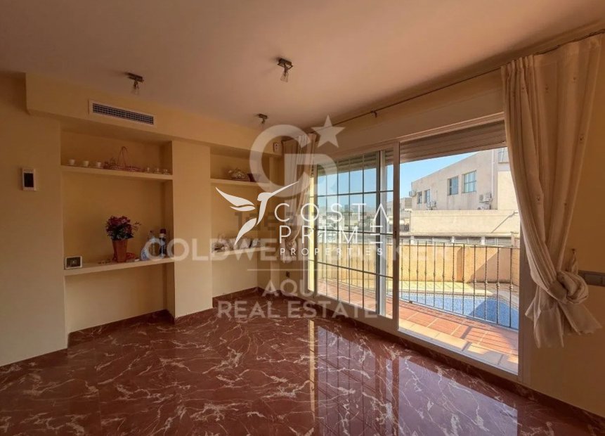 Resale - Villa  - La Nucía