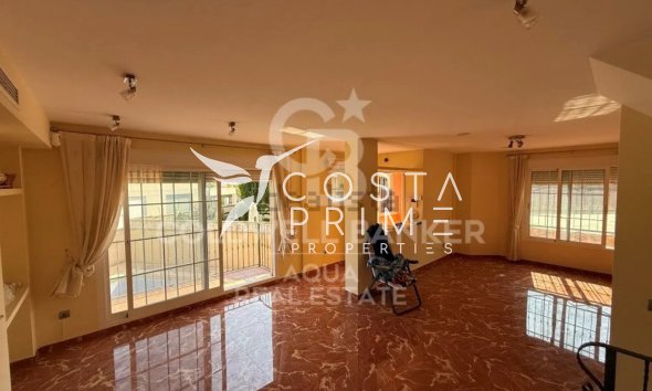 Resale - Villa  - La Nucía