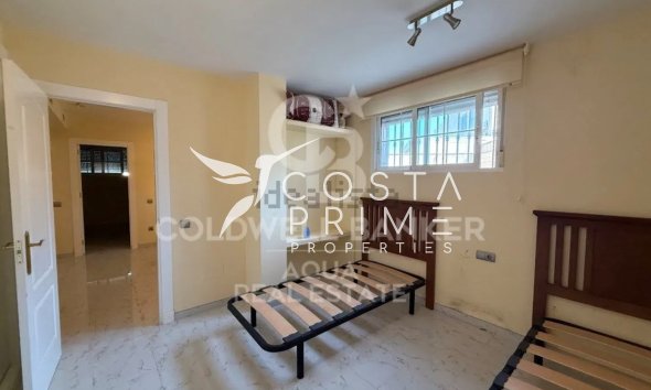 Resale - Villa  - La Nucía