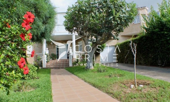 Resale - Villa  - Benidorm