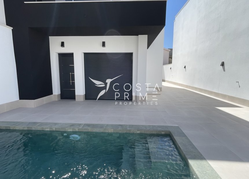 Nowy budynek - Szalet - Heredades