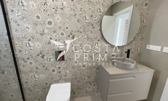 Nowy budynek - Szalet - Heredades