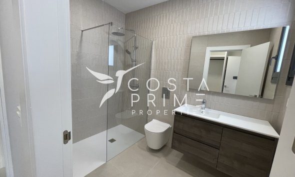 Nowy budynek - Szalet - Heredades