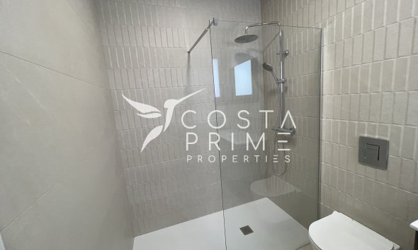 Nowy budynek - Szalet - Heredades