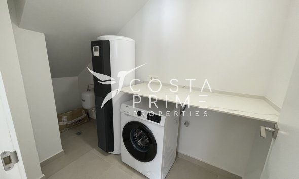 Nowy budynek - Szalet - Heredades