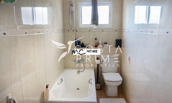 Resale - Apartment / Flat - Altea