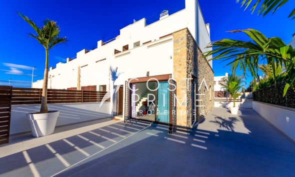 Obra nueva - Chalet / Villa - Pilar de la Horadada