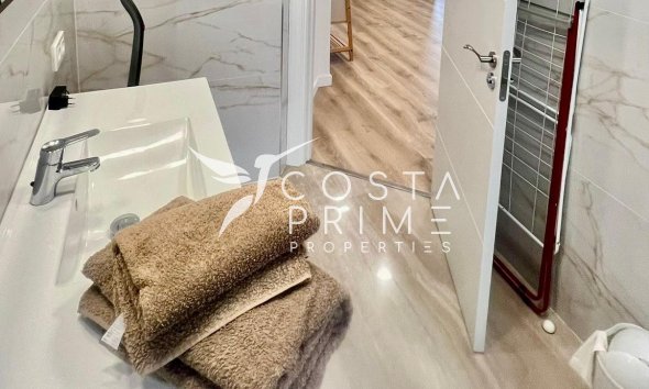 Resale - Apartment / Flat - Benidorm