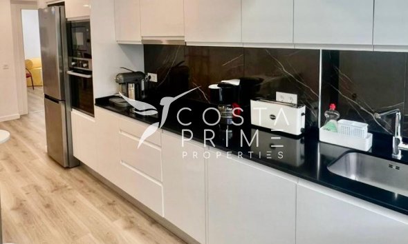 Resale - Apartment / Flat - Benidorm