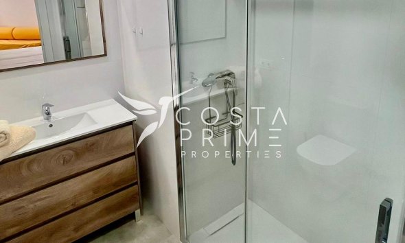 Resale - Apartment / Flat - Benidorm