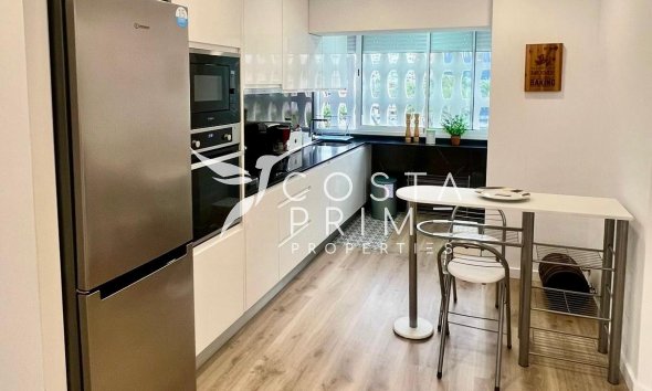 Resale - Apartment / Flat - Benidorm