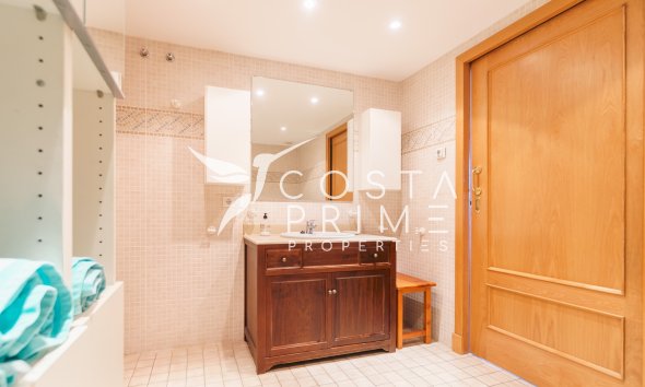 Odsprzedaż - Mieszkanie w Bloku - Alfas del Pí