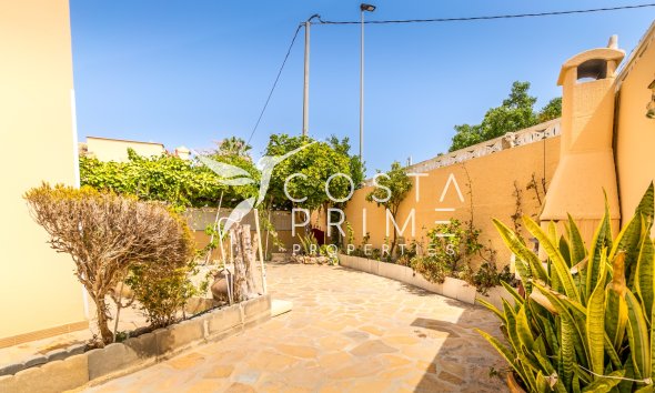 Újraértékesítés - Városháza / Semi - Albir