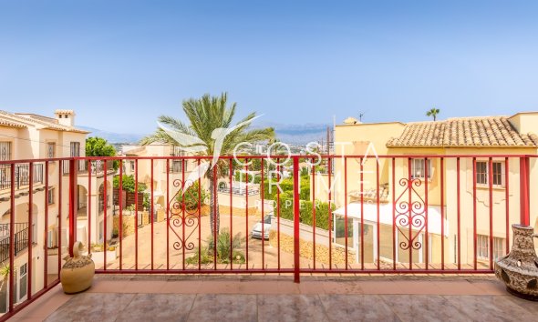 Újraértékesítés - Városháza / Semi - Albir