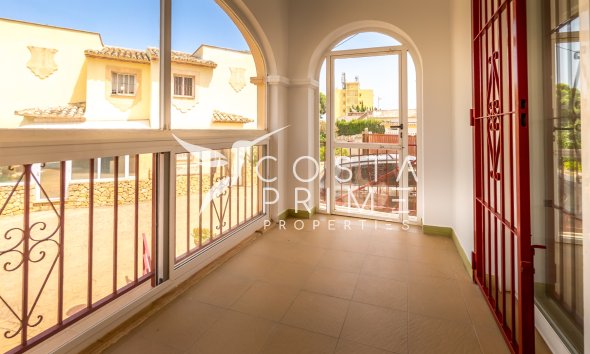 Újraértékesítés - Városháza / Semi - Albir