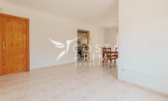 Újraértékesítés - Városháza / Semi - Albir