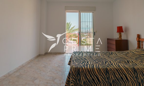 Újraértékesítés - Városháza / Semi - Albir