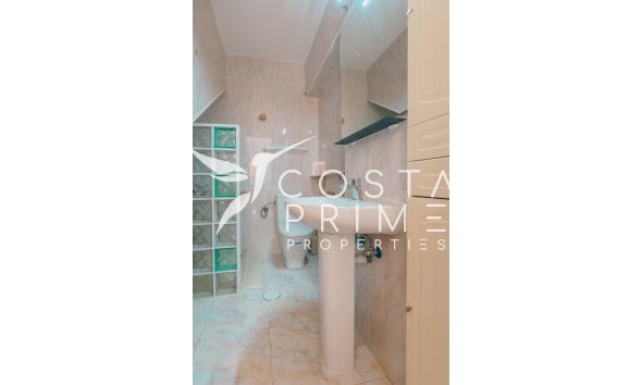 Újraértékesítés - Városháza / Semi - Albir