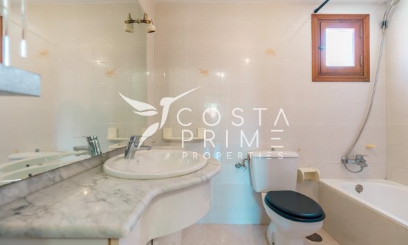 Odsprzedaż - Kamienica / bliźniak - Albir