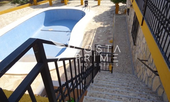 Resale - Villa  - Benidorm