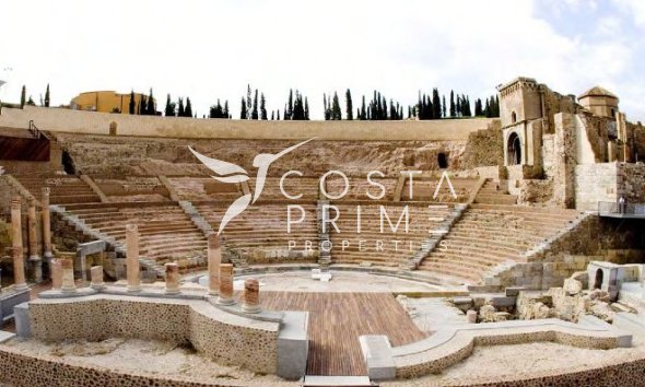 Nowy budynek - Daszek - La Manga del Mar Menor