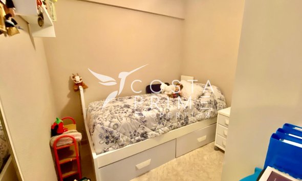 Resale - Apartment / Flat - Benidorm