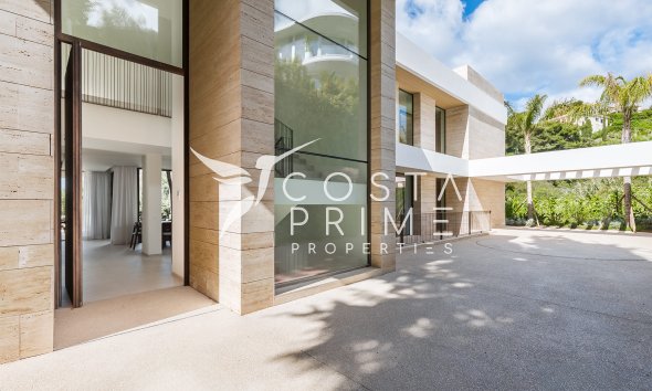 Nowy budynek - Szalet - Cortés