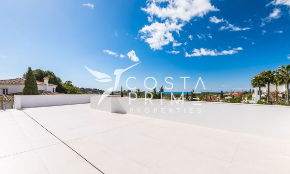 Nowy budynek - Szalet - Cortés