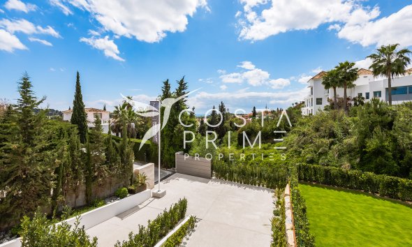 Nowy budynek - Szalet - Cortés