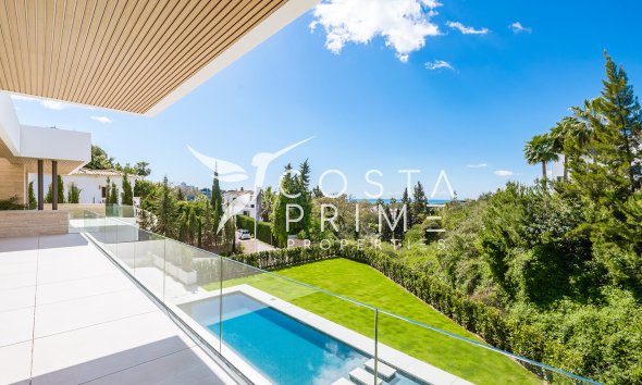 Nowy budynek - Szalet - Cortés