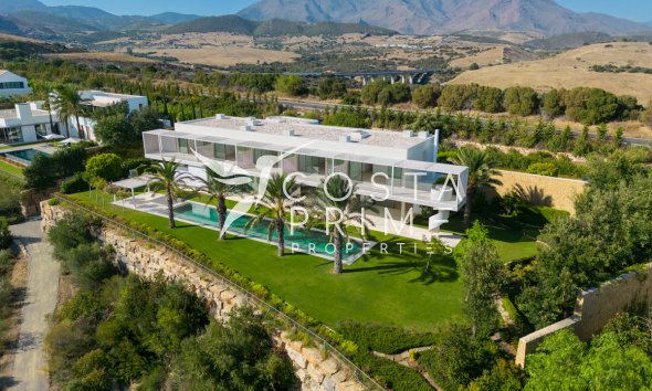 Nowy budynek - Szalet - Casares