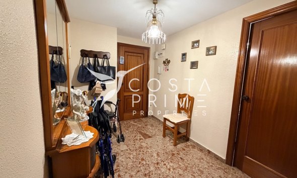 Resale - Apartment / Flat - Benidorm