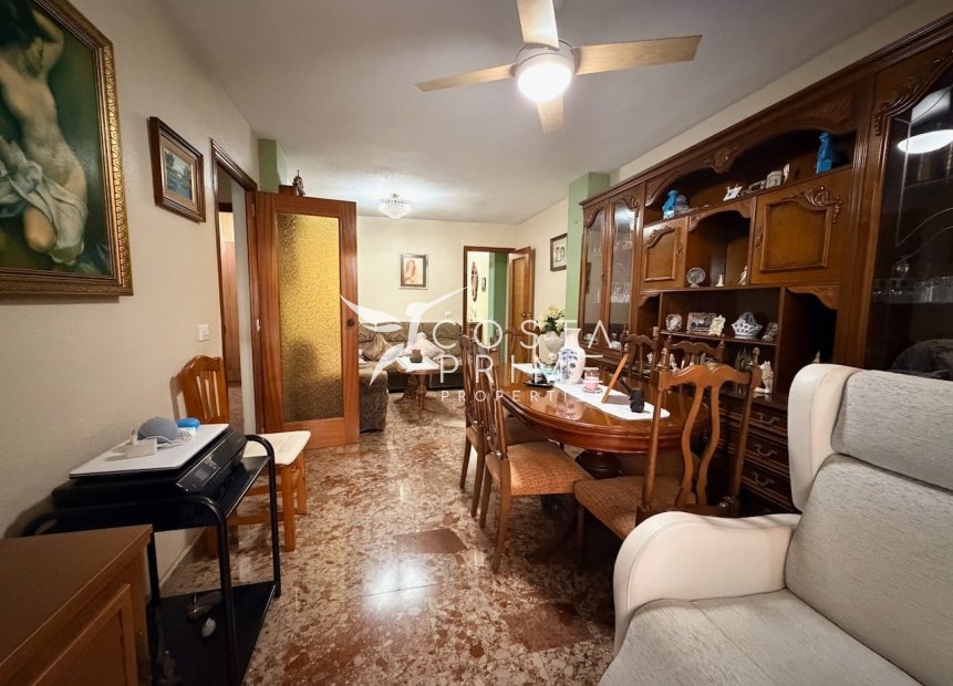 Resale - Apartment / Flat - Benidorm