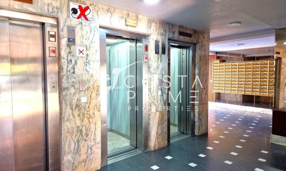 Reventa - Apartamento / Piso - Benidorm