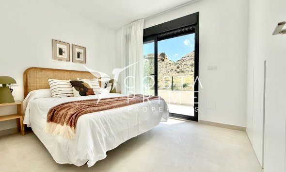 Nowy budynek - Szalet - Cox