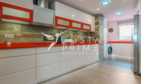 Resale - Apartment / Flat - Altea