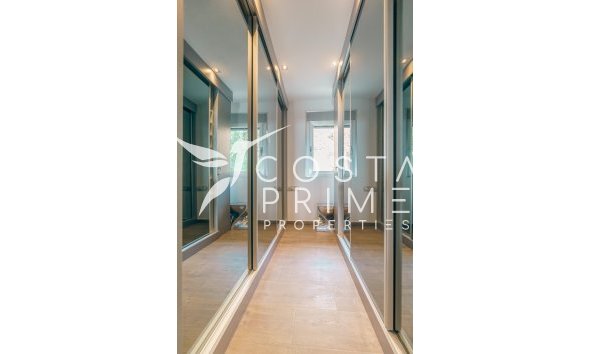 Resale - Apartment / Flat - Altea