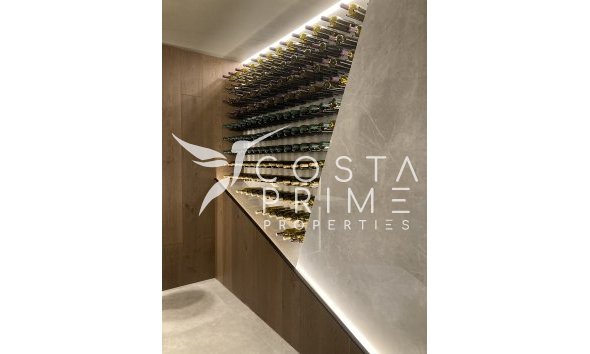 Nowy budynek - Szalet - Marbella