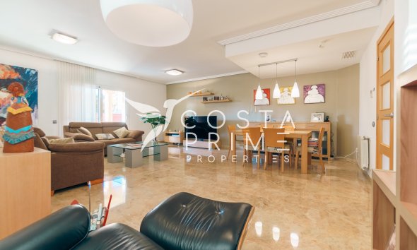 Resale - Villa  - Benidorm