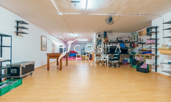 Resale - Villa  - Benidorm