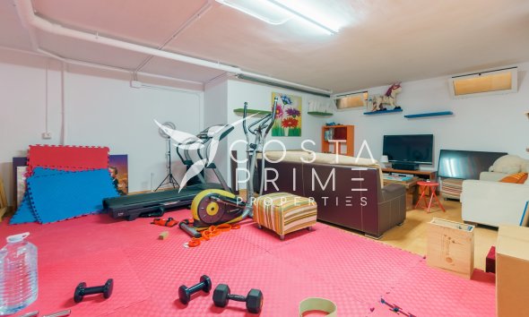 Resale - Villa  - Benidorm