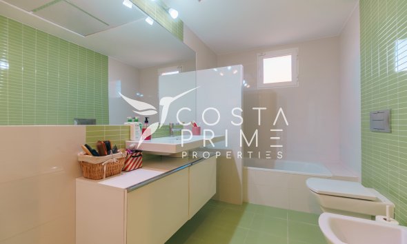 Resale - Villa  - Benidorm