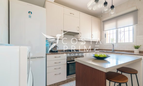 Újraértékesítés - Városháza / Semi - Albir