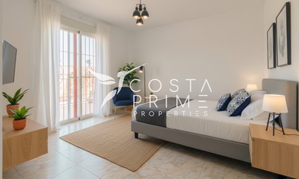 Újraértékesítés - Városháza / Semi - Albir