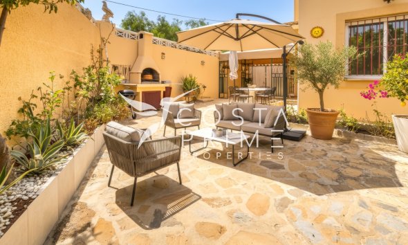 Újraértékesítés - Városháza / Semi - Albir